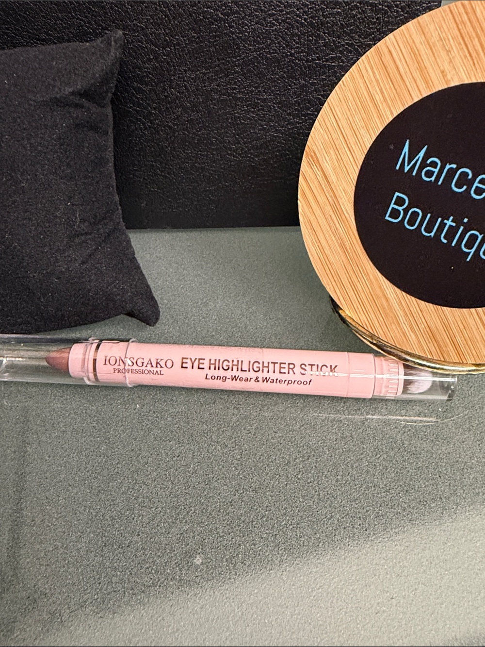 Rose quartz Eye Highlighter Stick — Creamy Long-Wear w brush